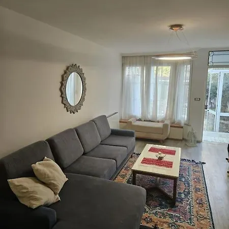 Apartment Cozy Two-bedroom *
