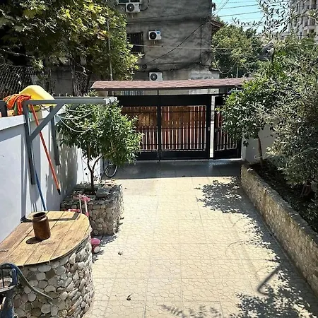 Cozy Two-bedroom Shkodër